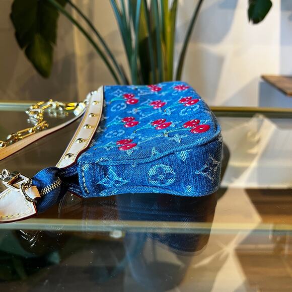 LOUIS VUITTON Monogram Cerise Denim Pochette - Picture 7 of 13